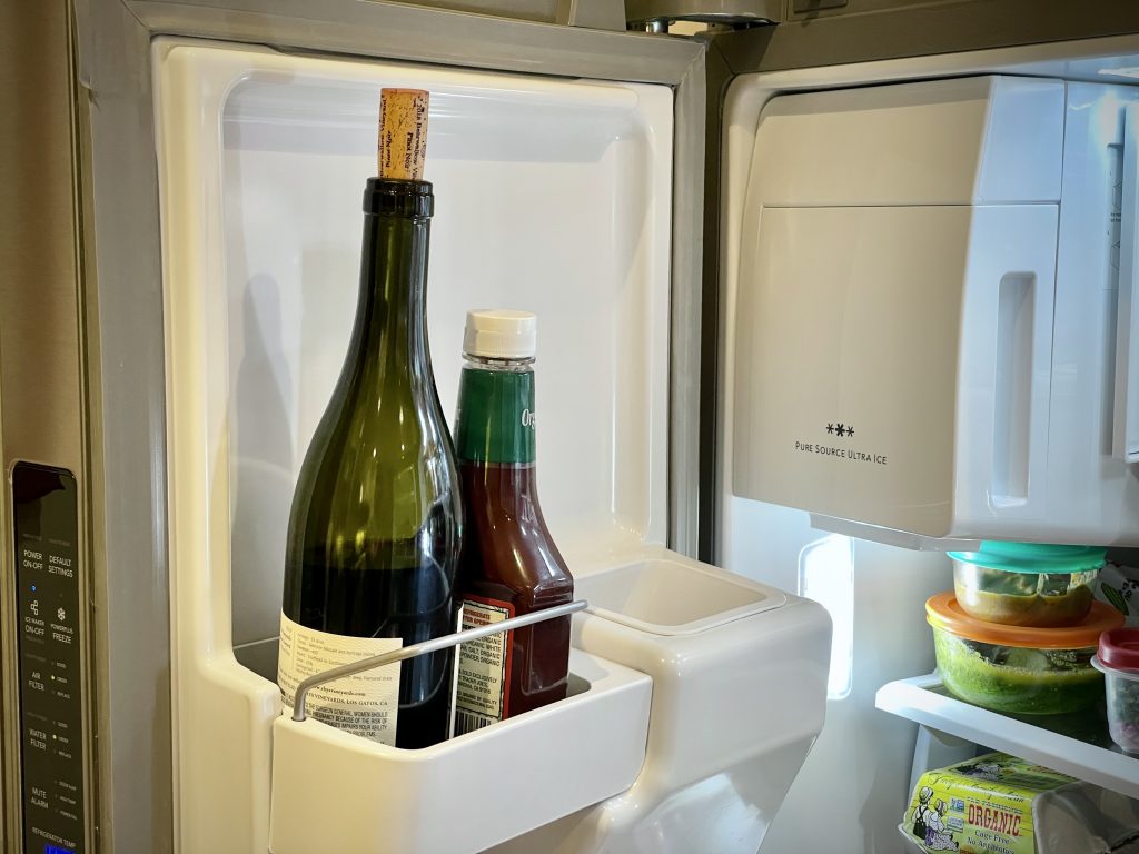 Wine in the Fridge: What to Do with Opened Bottles? Φωτογραφία από Wine in the Fridge: What to Do with Opened Bottles?